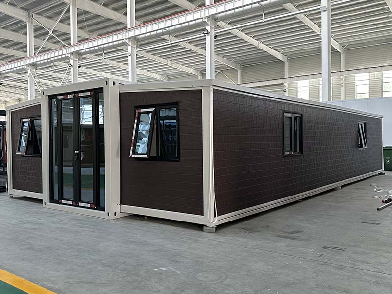 40 Feet Sloping Top Double-wing Expansion Box House ES40F