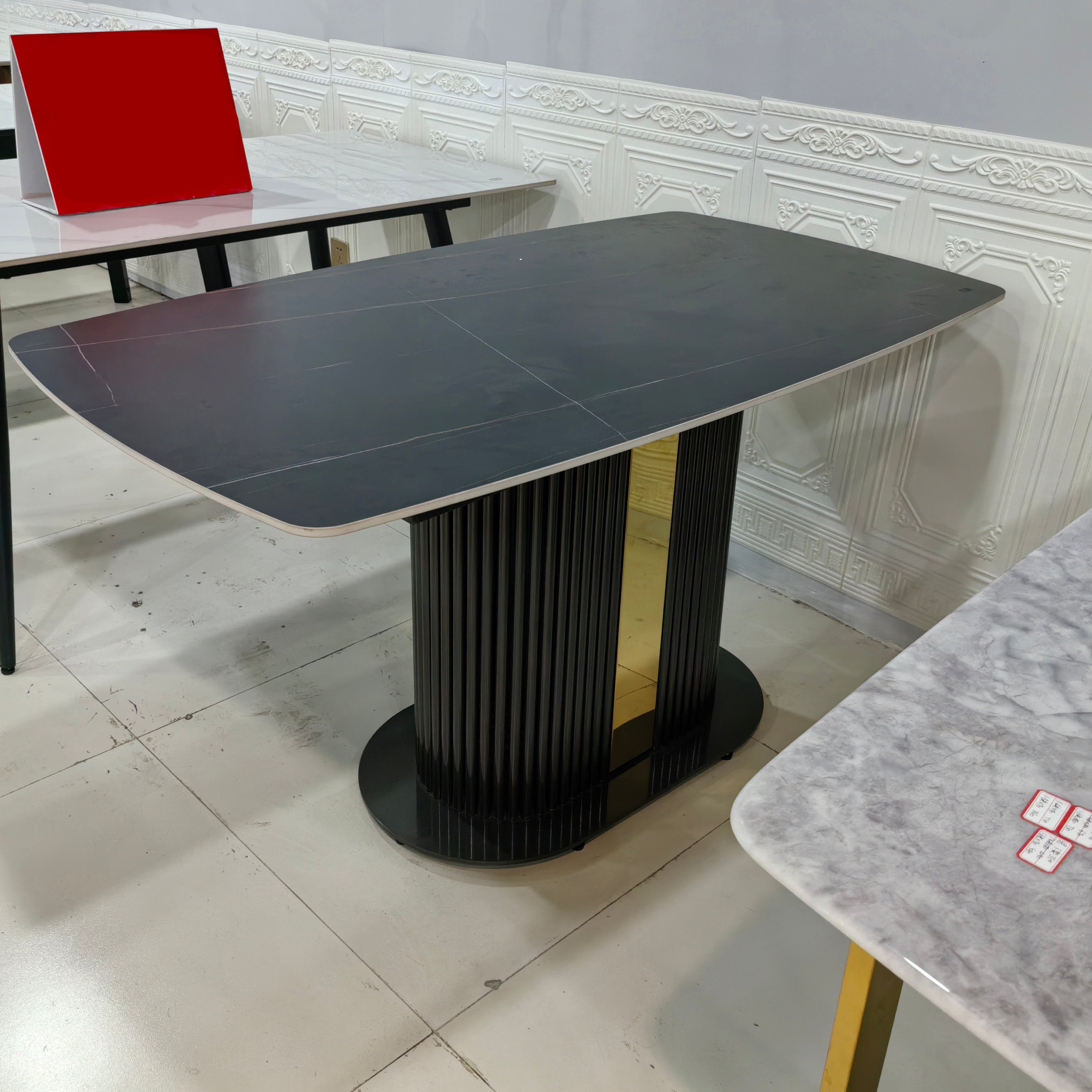 Dining Table Super Crystal Carbon Steel LKD107DTHX | LEUKHOME