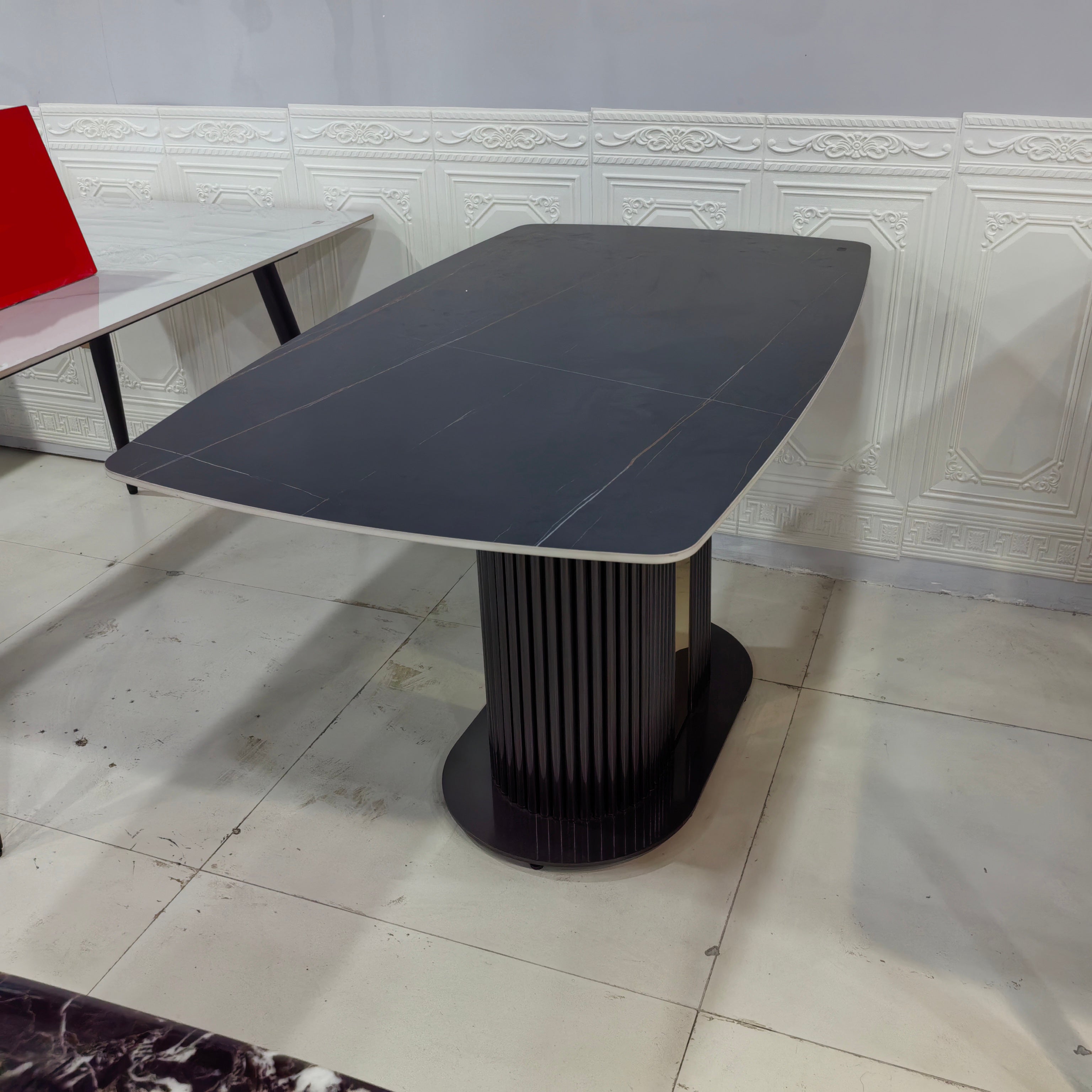 Dining Table Super Crystal Carbon Steel LKD107DTHX | LEUKHOME