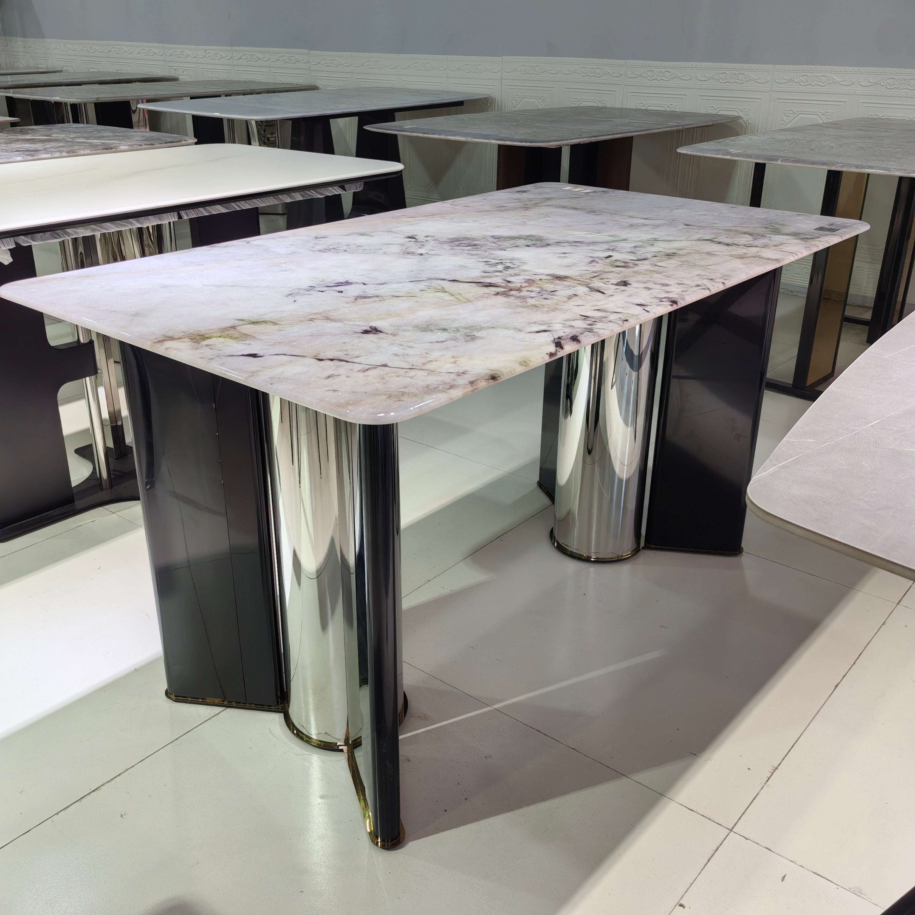 Dining Table Super Crystal Stainless Steel LKD112DTHX | LEUKHOME