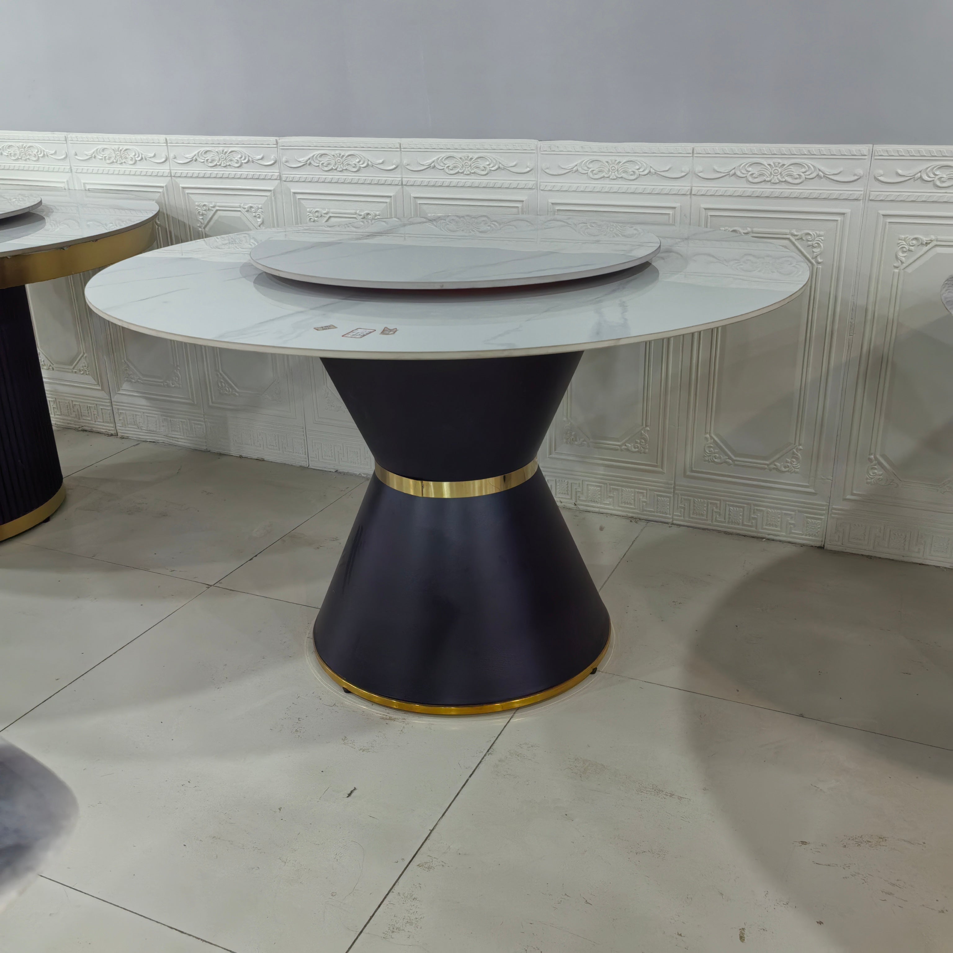 Dining Table Sintered Stone Carbon Steel LKD115DTHX | LEUKHOME