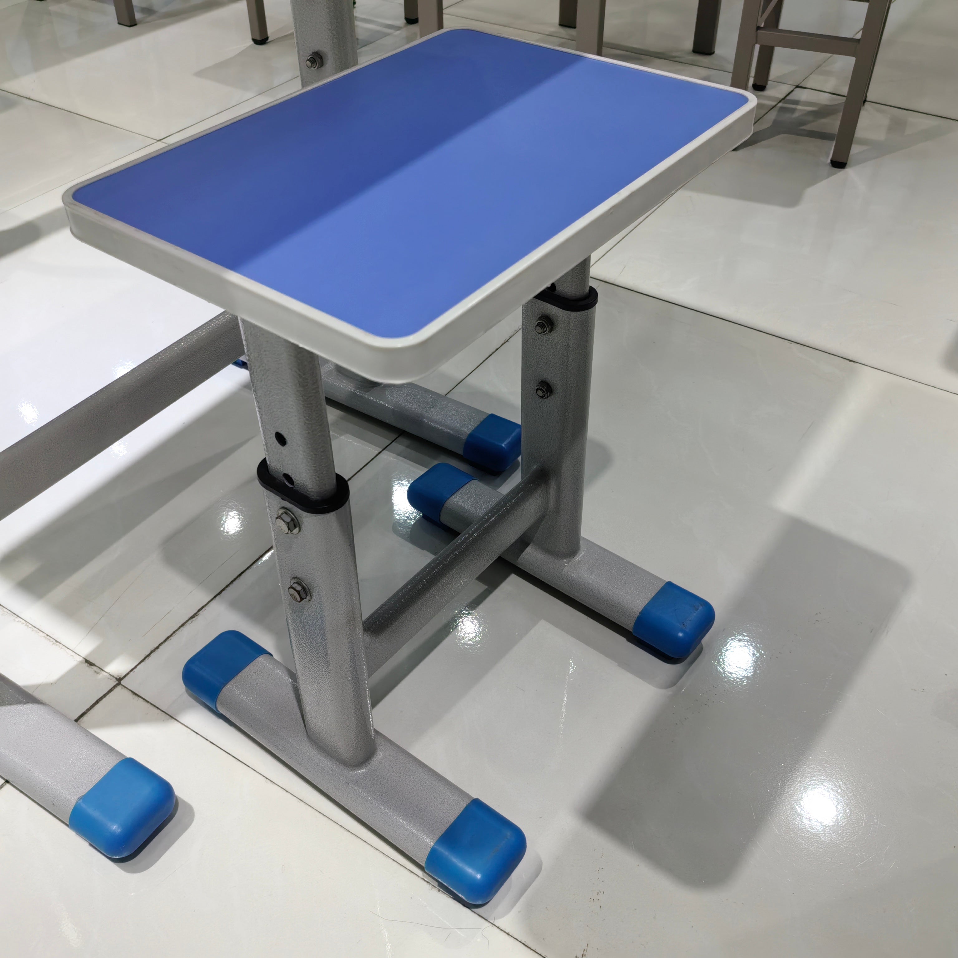 Single Desk and Chair, 2 Sets (2 Tables+2 Chairs) LKS309DKTSL | LEUKHOME