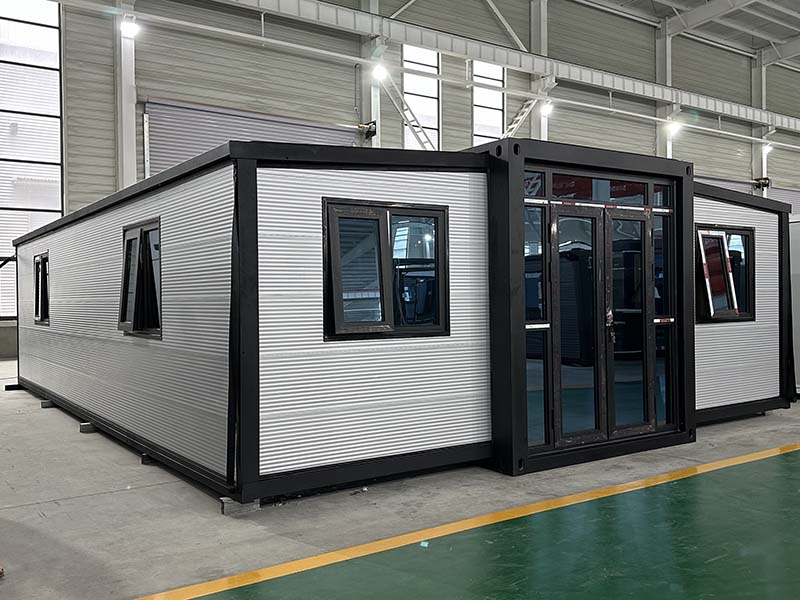 30 Feet Sloping Top Double-wing Expansion Box House ES30F
