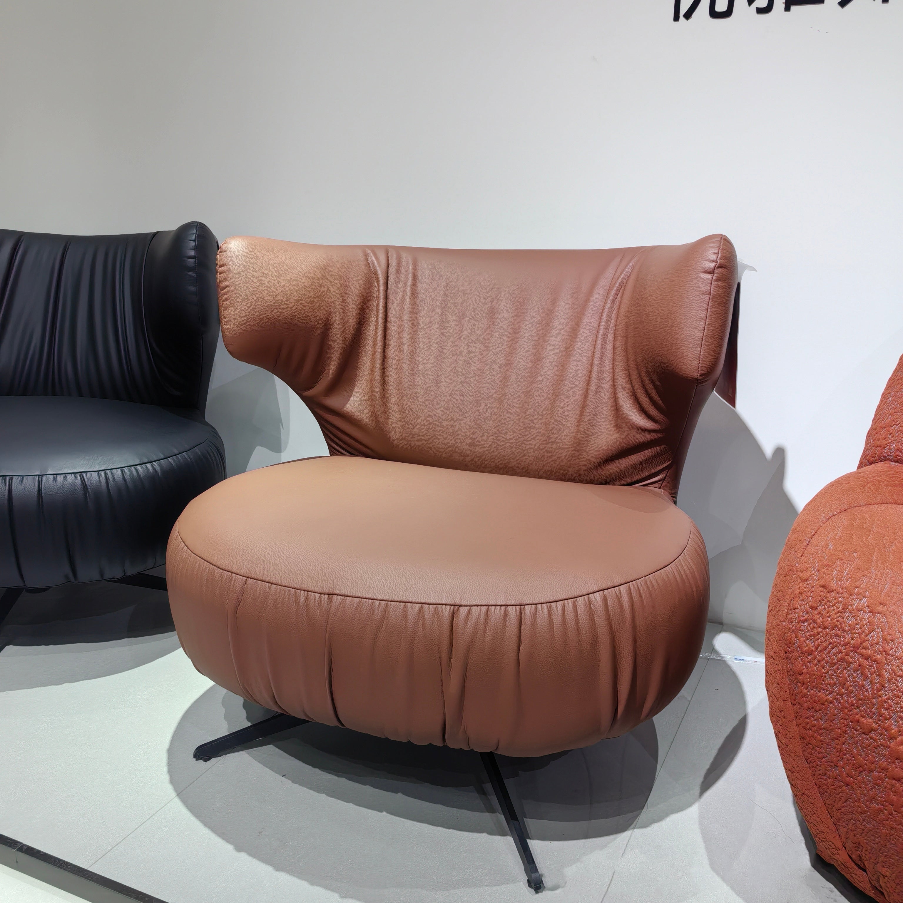 Armchair_Brown_Leather_LKX009ACSY.jpg
