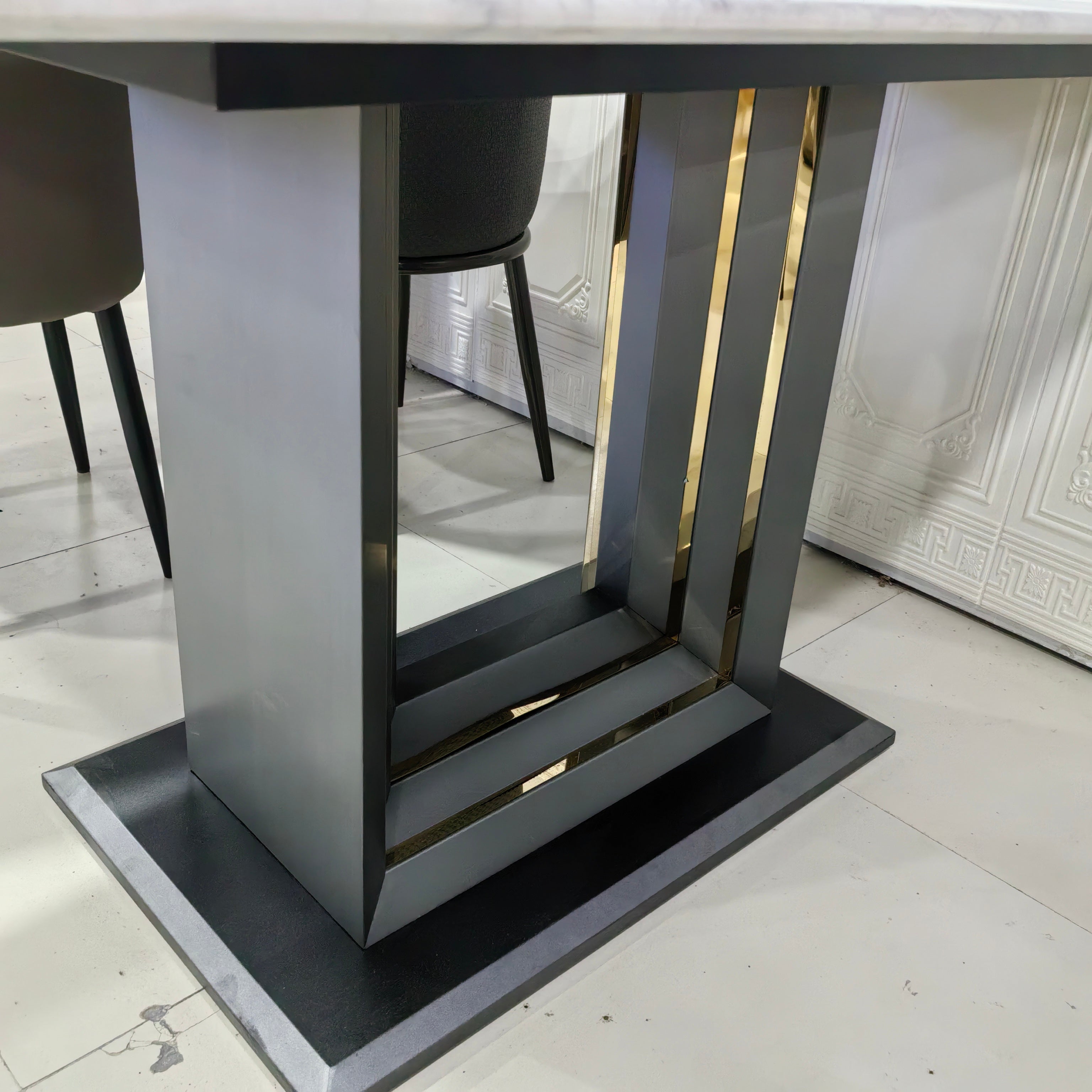 Dining Table Super Crystal Carbon Steel LKD104DTHX | LEUKHOME