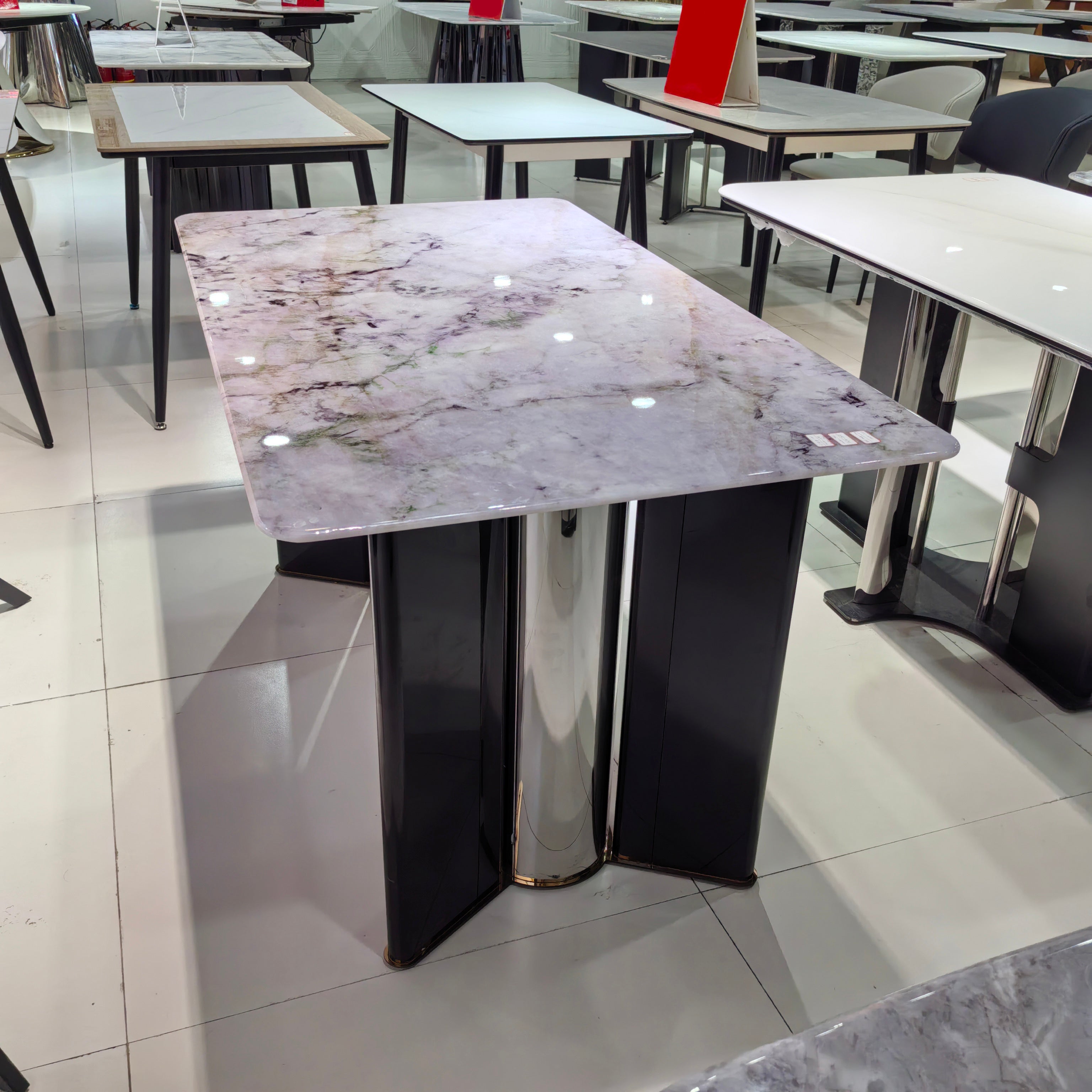 Dining Table Super Crystal Stainless Steel LKD112DTHX | LEUKHOME