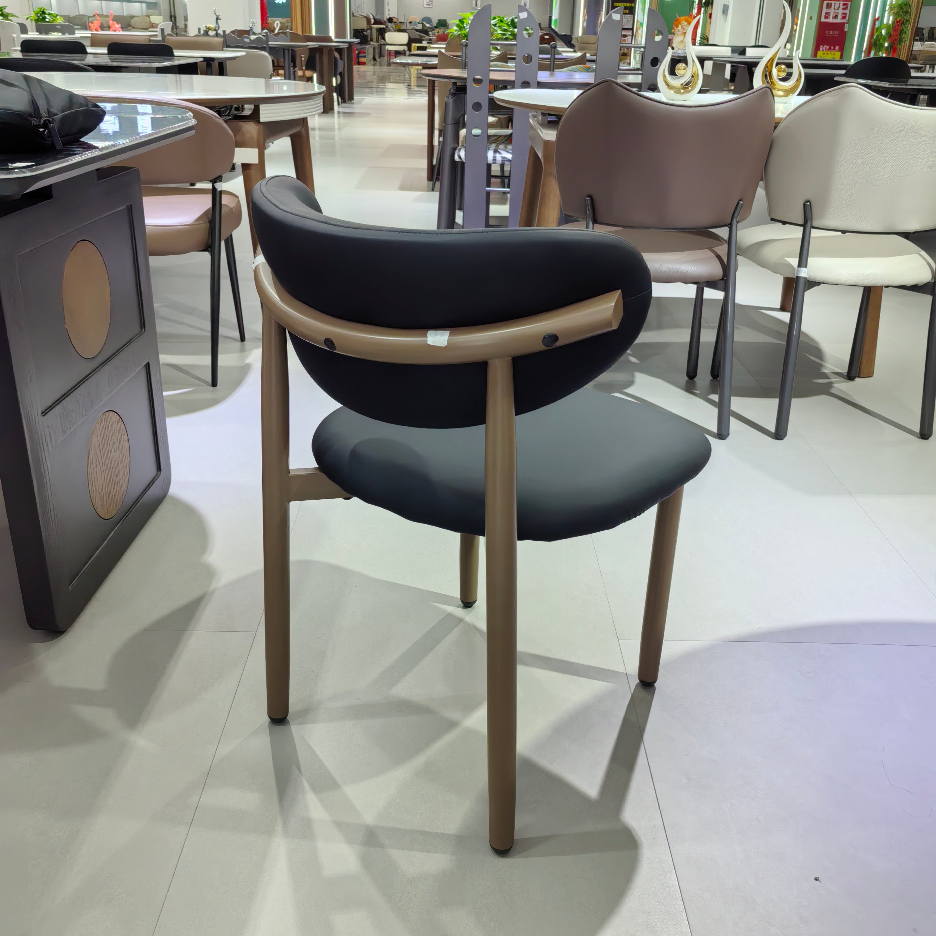 Обеденный стол PU (2 стула) LKD131DCSHYC | LEUKHOME